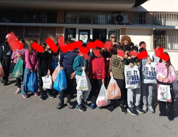 Προσφορά ενόψει των εορτών από τα σχολεία στον Όμιλο Προστασίας Παιδιού Βέροιας
