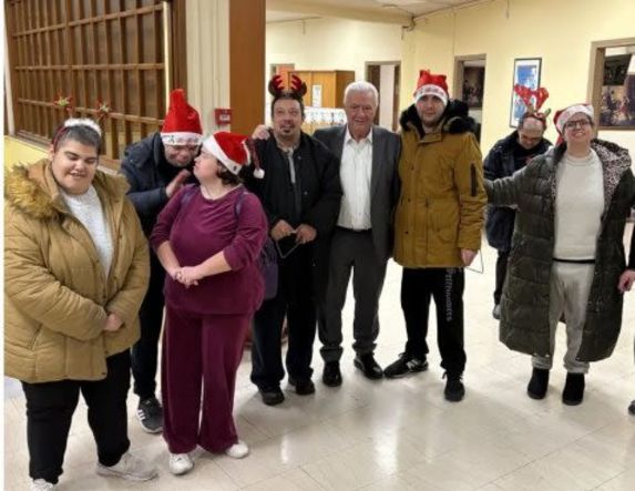 Κάλαντα έψαλλαν στον Δήμαρχο Αλεξάνδρειας Παναγιώτη Γκυρίνη