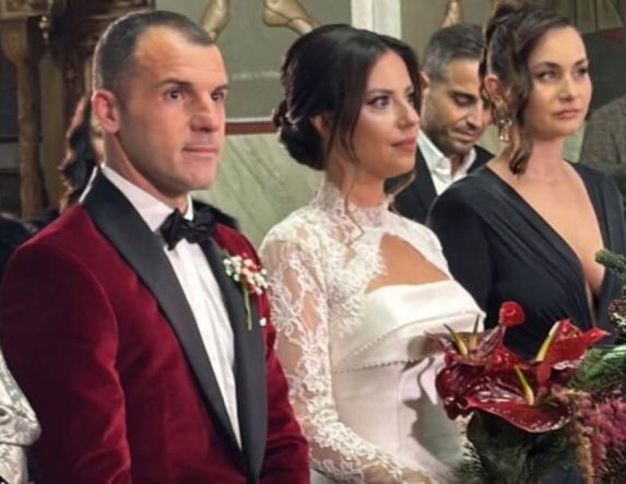 Ντύθηκε γαμπρός ο Νίκος Καλτσάς