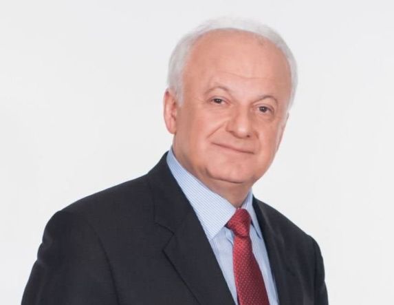Ο Κώστας Καραπαναγιωτίδης «μπροστάρης» στην επαναλειτουργία της χορωδίας της Ευξείνου Λέσχης Κοζάνης
