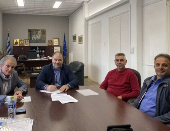 Υπογράφηκε η σύμβαση για την κατασκευή του Καταφυγίου Αδέσποτων Ζώων του Δήμου Ηρωικής Πόλεως Νάουσας