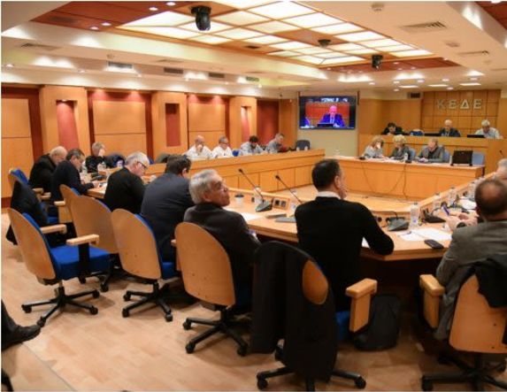 Κεντρική Ένωση Δήμων Ελλάδος: «Ναι» στην αναθεώρηση του Συντάγματος, «όχι» σε διαδικασίες που θα αγνοούν την Αυτοδιοίκηση -Κατηγορηματικά αντίθετη η ΚΕΔΕ στις αυξήσεις τιμολογίων του νερού