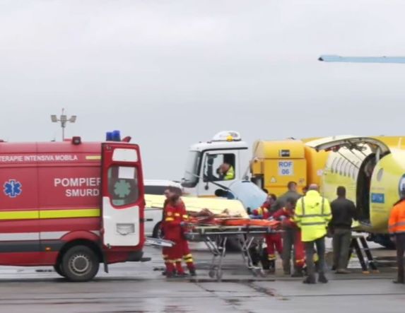 Μεταφέρθηκαν στη Θεσσαλονίκη με αεροσκάφος του ΕΚΑΒ οι δύο τραυματίες οπαδοί του ΠΑΟΚ - Αύριο Σάββατο στην Αλεξάνδρεια οι κηδείες των τριών παιδιών