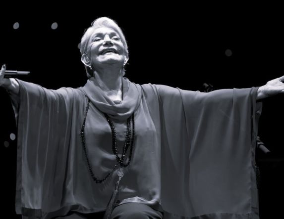 Πέθανε η μεγάλη Ελληνίδα τραγουδίστρια Μαρινέλλα σε ηλικία 87 ετών 