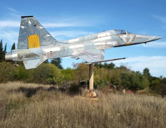 Με αφορμή την εορτή της Πολεμικής Αεροπορίας  - Ερωτήματα για το απροστάτευτο μαχητικό F-5 στο Φράγμα Αλιάκμονα του Δ. Βέροιας