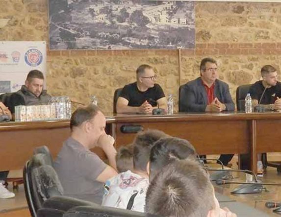 27, 28 και 29 Ιουνίου, στην πλατεία Ωρολογίου Βέροιας: Τουρνουά μπάσκετ «3on3 Τολιόπουλος»  στη μνήμη του Γιάννη Καμπαϊλή, από τον ΑΟΚ -Ο διεθνής μπασκετμπολίστας  Βασίλης Τολιόπουλος, τιμώμενο πρόσωπο της διοργάνωσης