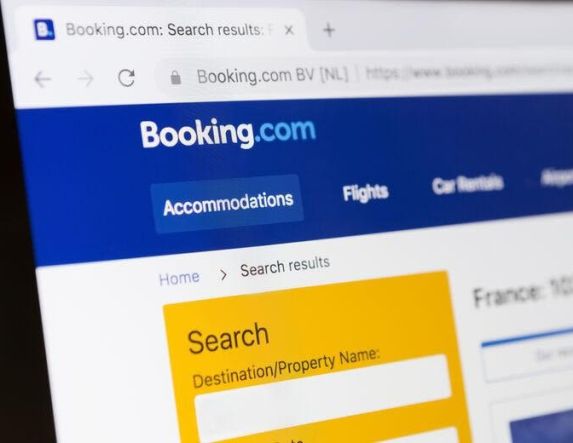 H ΕΕ «στριμώχνει» την Booking μετά από καταγγελίες ξενοδόχων