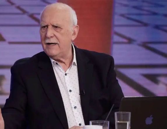 Πέθανε ο δημοσιογράφος Γιώργος Παπαδάκης μετά από οξύ έμφραγμα