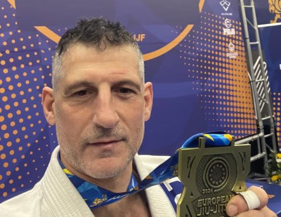 Την 3η θέση στο Πανευρωπαϊκό Πρωτάθλημα Gi της παγκόσμιας ομοσπονδίας IBJJF κατέκτησε ο ΣΤΕΛΙΟΣ ΠΑΠΑΓΙΑΝΝΗΣ στη Λισαβόνα Πορτογαλία στις 19/01/2026