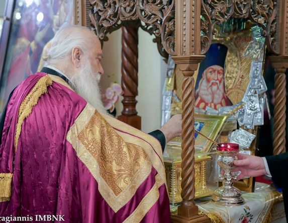 Μεγάλη προσέλευση πιστών στην Παναγία Δοβρά για τον Άγιο Λουκά και τα Ιερά Λείψανα των Τριών Ιεραρχών