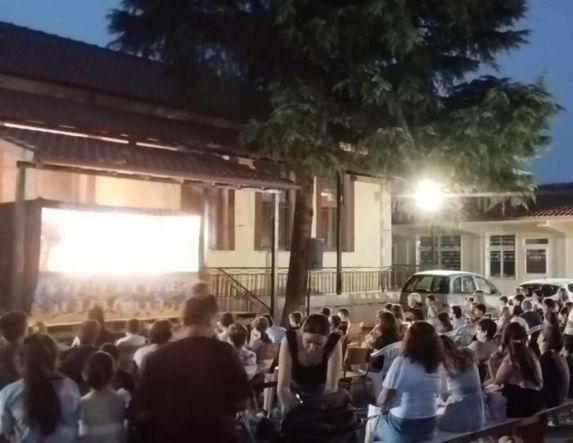 Naoussa Summer Festival: Πετυχημένες οι παραστάσεις Θεάτρου Σκιών  σε Μαρίνα και Ζερβοχώρι 