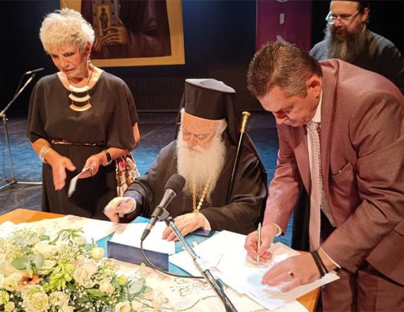 Ολοκληρώνονται τα «ΛΑ΄ ΠΑΥΛΕΙΑ», με το Διεθνές Συνέδριο και τις λατρευτικές εκδηλώσεις στη μνήμη του Αποστόλου Παύλου -Υπογράφηκε η προγραμματική σύμβαση για την ανάπλαση, επισκευή και ανάδειξη του Βήματος στη Βέροια