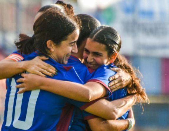 Πρωταθλήτρια χειμώνα η Βέροια με σπουδαίο διπλό στη Λάρισα