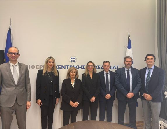 Συνάντηση της Περιφερειάρχη Κεντρικής Μακεδονίας με τη Διευθύνουσα Σύμβουλο της Enaon EDA για την ανάπτυξη των υποδομών  φυσικού αερίου 