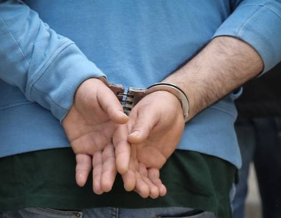 Ψυχιατρική εξέταση για τον 20χρονο που ξυλοκόπησε άγρια τη 24χρονη στη Βέροια