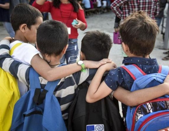 Αλλαγές στο ωράριο αποχώρησης των ολοήμερων  σε δημοτικά και νηπιαγωγεία