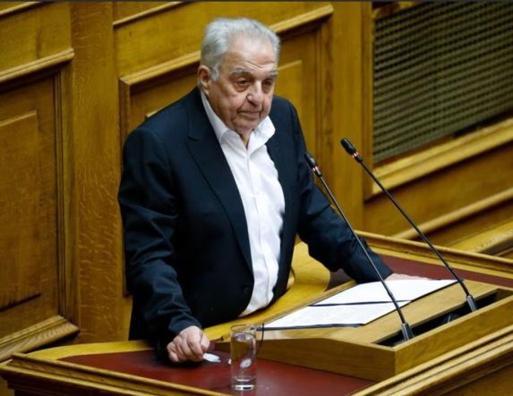 Πέθανε ο πρώην υπουργός του ΣΥΡΙΖΑ Αλέκος Φλαμπουράρης