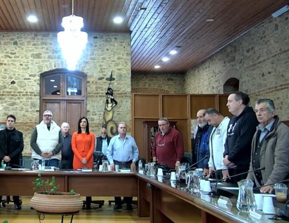 Σιγή ενός λεπτού για την απώλεια του Γ. Ξ. Τροχόπουλου