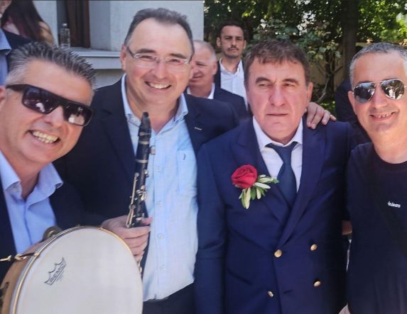 Στον γάμο της κόρης του θρύλου του ποδοσφαίρου Γκεόργκι Χάτζι έπαιξε η ορχήστρα του Δημήτρη Παράσχου!