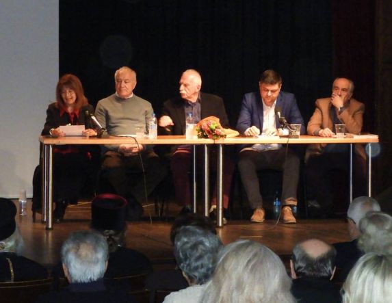Παρουσιάστηκε η έκδοση προχθές στη Στέγη 58 συνεντεύξεις -μικρά πορτρέτα πολιτών της Ημαθίας, με την φιλολογική και δημοσιογραφική ματιά της Δήμητρας Σμυρνή