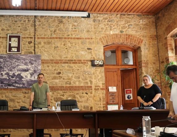 Σιγή ενός λεπτού στο χθεσινό δημοτικό συμβούλιο, στη μνήμη του Γιώργου Χιονίδη