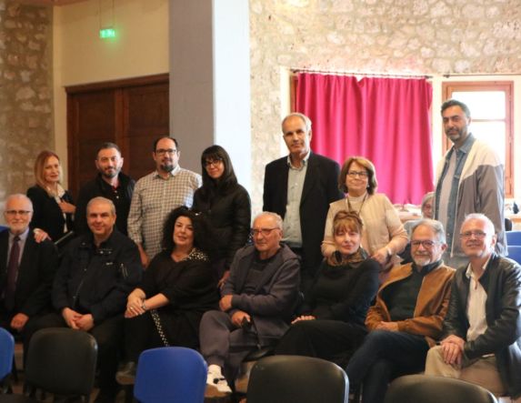 Συνάντηση του Ομίλου Θεάτρου και Τεχνών Βέροιας με φίλους στο θεατράκι της Ραχιάς