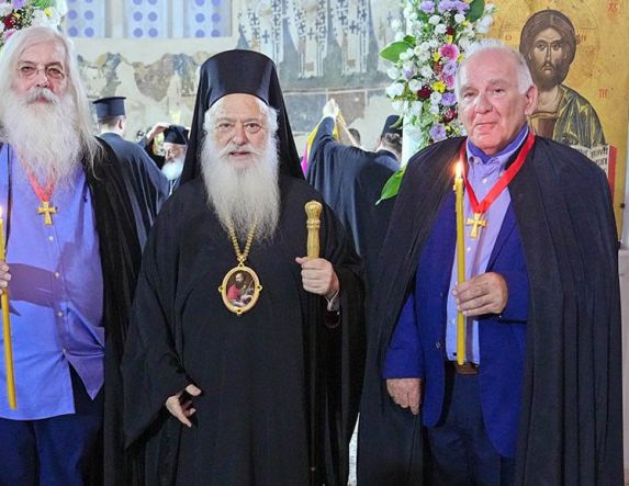 Δύο πολύτιμους συνεργάτες του τίμησε ο Μητροπολίτης κ. Παντελεήμων