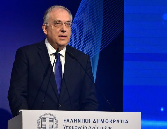 Σε ετοιμότητα εφαρμογής έκτακτων μέτρων  το Υπουργείο Ανάπτυξης για την προστασία της οικονομίας και των καταναλωτών - Τ. Θεοδωρικάκος: «Δεν θα επιτρέψουμε κερδοσκοπικά παιχνίδια» -ΔΝΤ: Σε τρενάκι του τρόμου οι Αγορές 