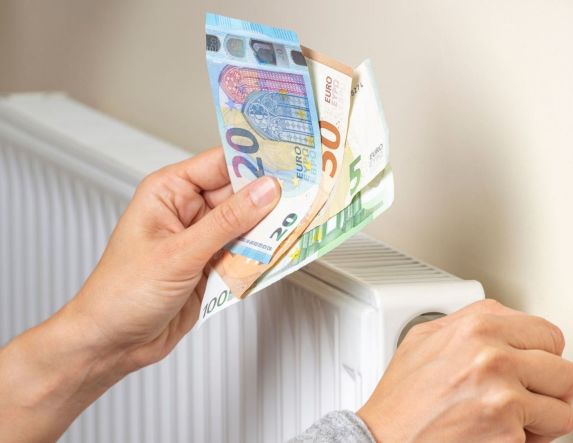 «Ζεστάθηκαν» οι τραπεζικοί λογαριασμοί από το επίδομα θέρμανσης