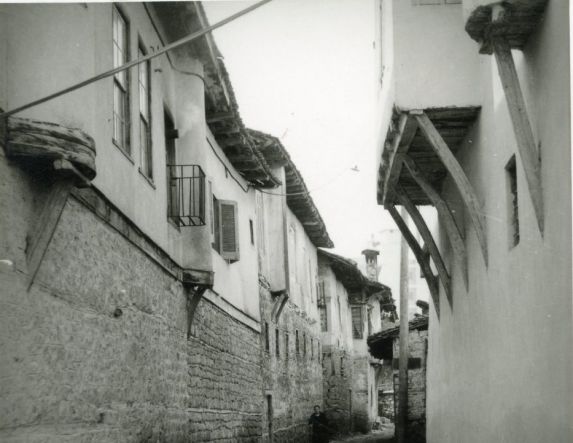 ΜεΜιαΜατια Οδός Αγίου Παταπίου στη Βέροια