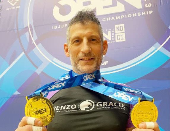 Με 4 χρυσά μετάλλια επέστρεψε ο Στέργιος Παπαγιάννης από το Διεθνές OPEN της παγκόσμιας ομοσπονδίας JIU JITSU (IBJJF) στο Λονδίνο