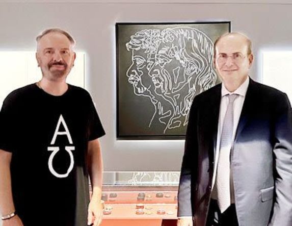 Στην έκθεση  του Νίκου Τσιαπάρα  ο Κωστής Χατζιδάκης