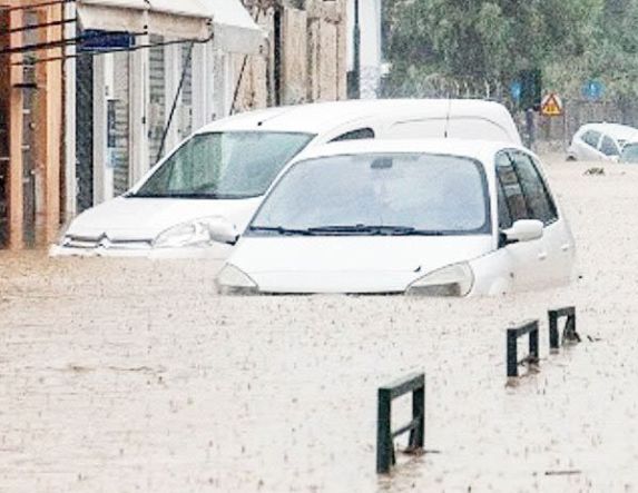 «Τρέχουν» υπουργεία  και φορείς, ενόψει βροχών και καταιγίδων
