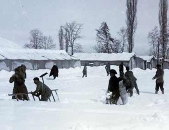 ΜεΜιαΜατια - Χειμώνας του 1918. Στρατώνες κάτω από το χιόνι
