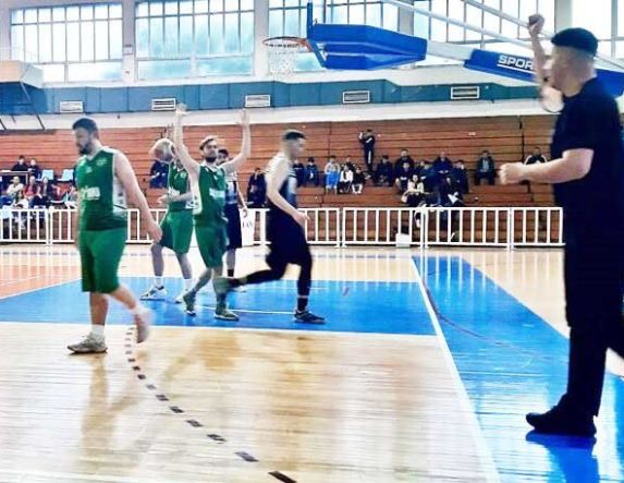 Ακατάλληλο για…καρδιακούς το ματς στο «Βικέλας», στους τελικούς οι Αετοί Βέροιας