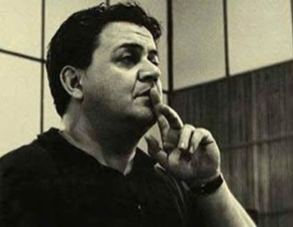 ΤΟ  ΑΦΙΕΡΩΜΑΤΙΚΟ  ΕΤΟΣ  ΣΤΟ ΜΑΝΟ ΧΑΤΖΗΔΑΚΙ