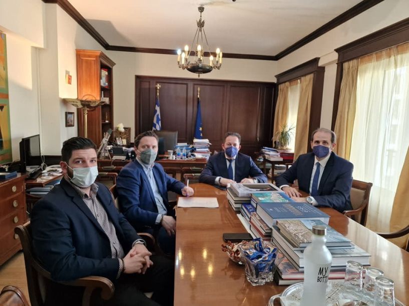 Συνάντηση του Δημάρχου Νάουσας Νικόλα Καρανικόλα με τον Αναπληρωτή Υπουργό Στέλιο Πέτσα και τον Υφυπουργό Απόστολο Βεσυρόπουλο