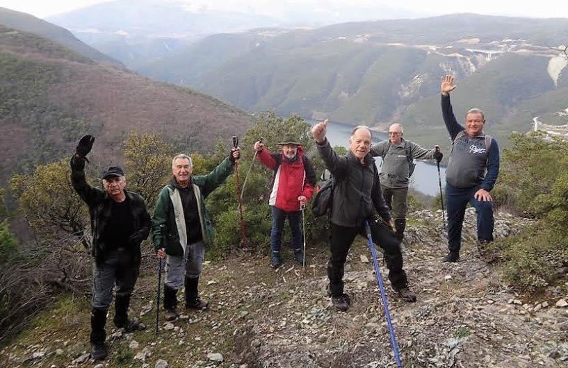 Μονή Προδρόμου, Πολυδένδρι. Στην κορυφή ‘Γκόλνα’ οι ορειβάτες Βέροιας