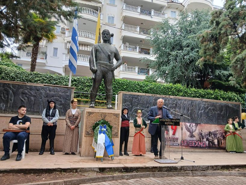 Πραγματοποιήθηκε το μνημόσυνο υπέρ αναπαύσεως των ψυχών των αδικοχαμένων  προγόνων μας, στον ιερό ναό Αγίας Παρασκευής  από την Εύξεινο Λέσχη ΒέροιαςΒεροίας.    