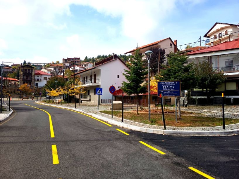 Κίτρινη ανακλαστική διαγράμμιση στο δρόμο προς Σέλι και ΕΧΚ από την ΠΕ Ημαθίας,  μετά από αίτημα της Κοινότητας Σελίου