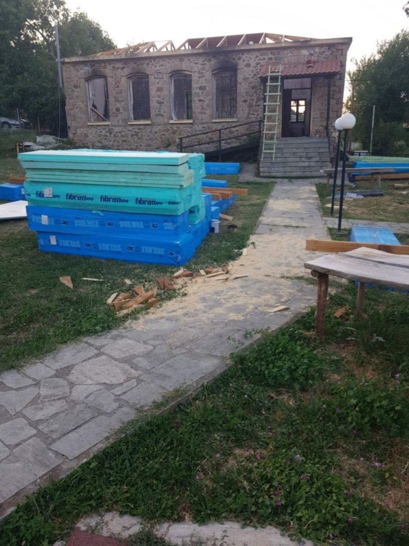 Ξεκίνησαν οι εργασίες  αναστήλωσης  του παλιού πέτρινου Σχολείου  της Ελαφίνας  ΕΥΧΑΡΙΣΤΙΕΣ ΤΟΥ ΣΥΛΛΟΓΟΥ