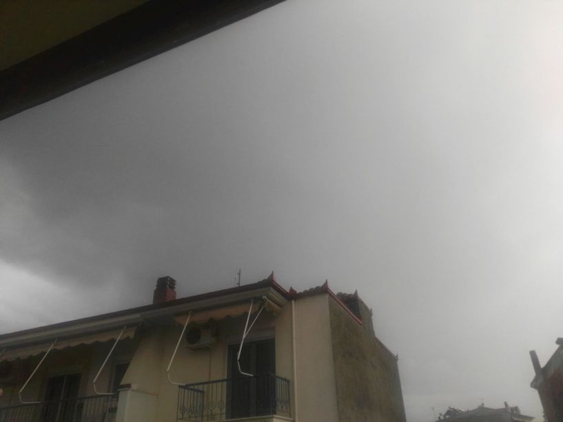 Επιδείνωση του καιρού από σήμερα το απόγευμα με βροχές, καταιγίδες, ισχυρούς ανέμους και κατά τόπους χαλαζοπτώσεις