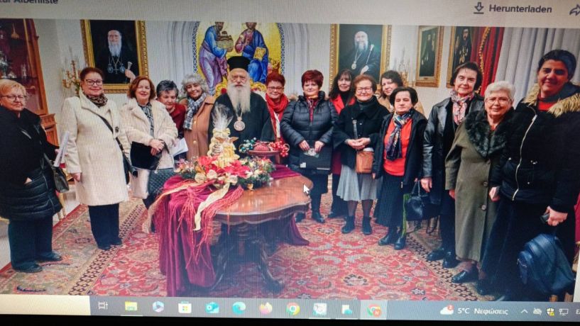 Το ΚΑΠΗ Δήμου Βέροιας έψαλε τα Χριστουγεννιάτικα Κάλαντα στον Μητροπολίτη και στον Δήμαρχο