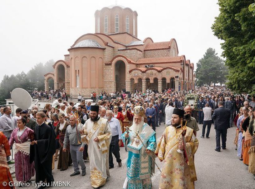 Με λαμπρότητα γιορτάστηκε η Παναγία στη Σουμελά του Βερμίου