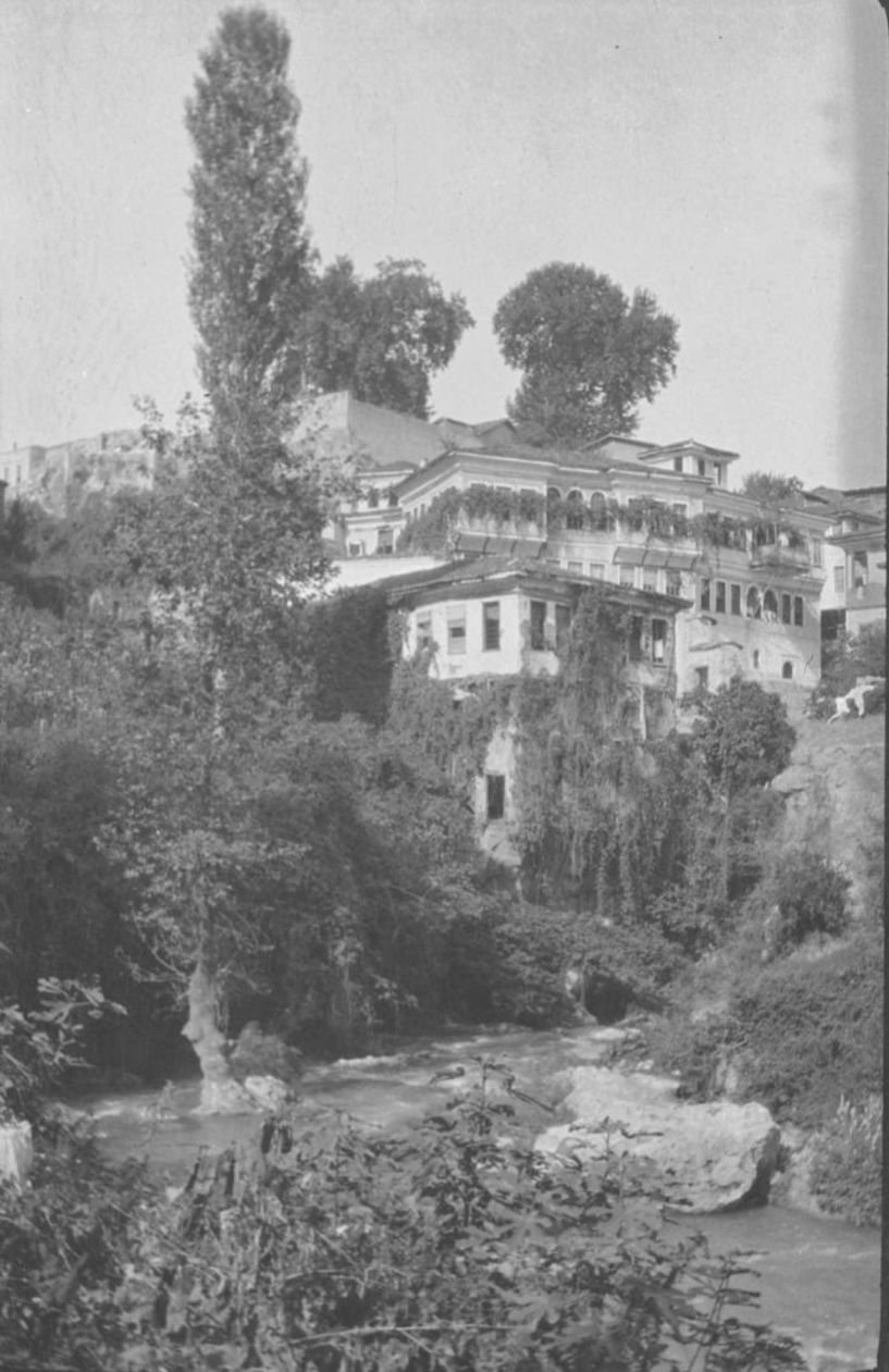 ΜεΜιαΜατια Το διατηρητέο πλέον αρχοντικό Μπέκα