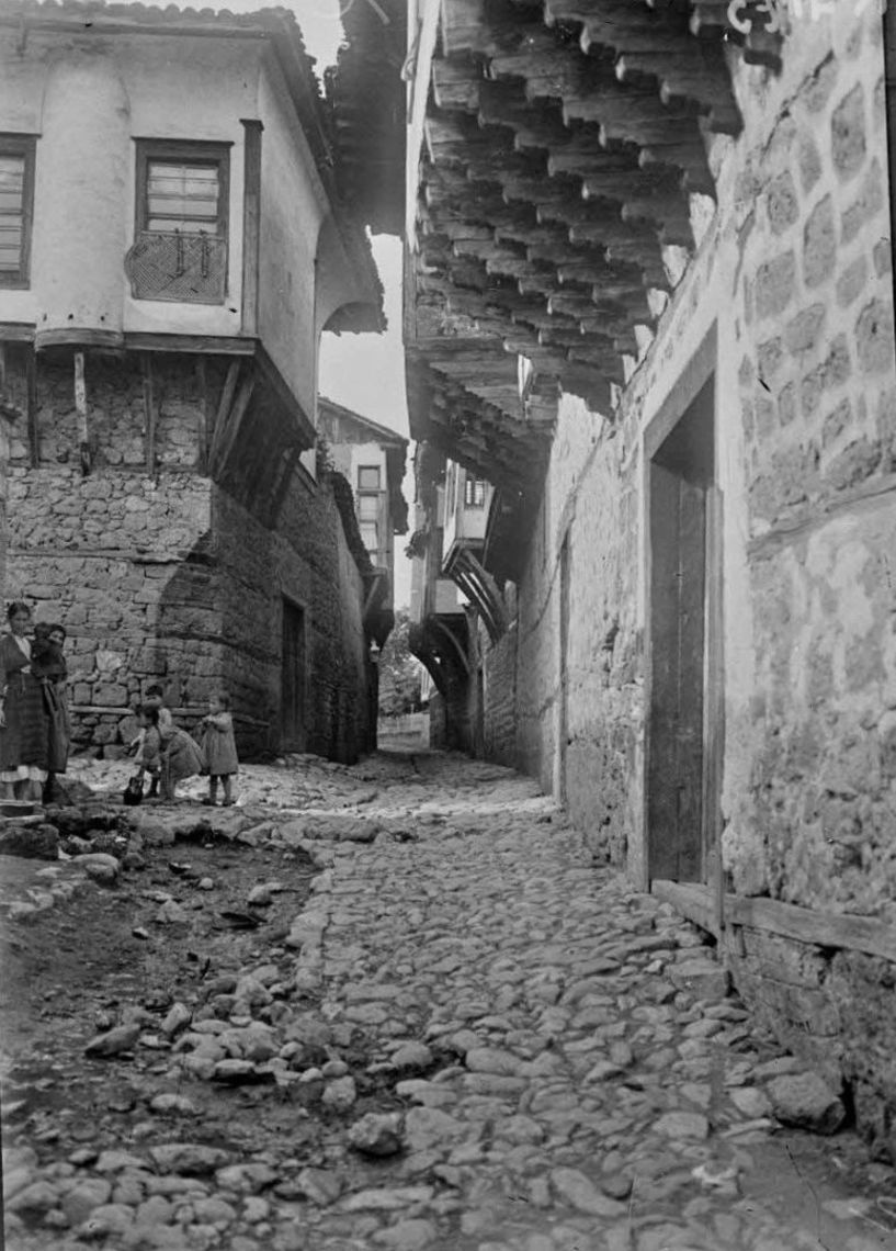 ΜεΜιαΜατια Βρισκόμαστε στη Βέροια, την περίοδο 1916 - 18