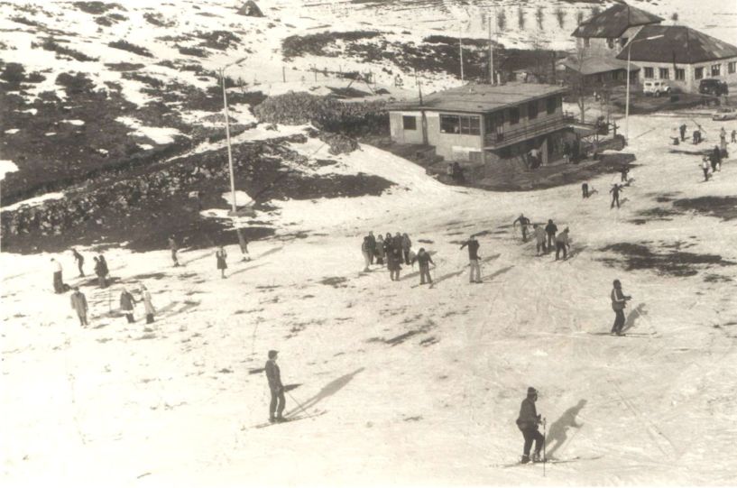 ΜεΜιαΜατια Το χιόνι απλώνεται πλατύ και φωτεινό πάνω στις πλαγιές του Σελίου...