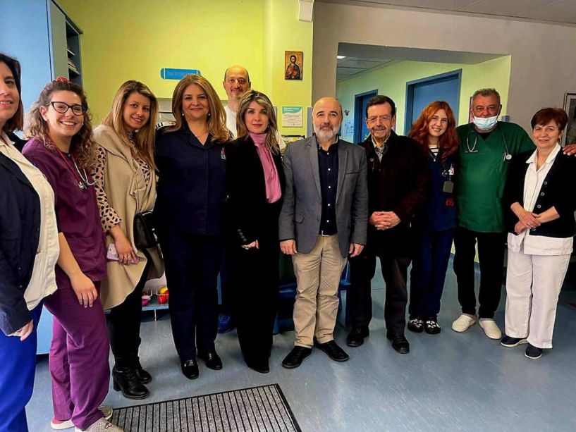 Παιδιατρική Κλινική Νοσοκομείου Νάουσας: Παραλαβή της 12ης «Βιβλιοθήκης Ανάσας» του WinCancer