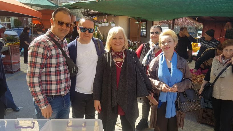 Τη λαϊκή αγορά της Βέροιας επισκέφθηκε η Υποψήφια Δήμαρχος Βέροιας Γεωργία Μπατσαρά