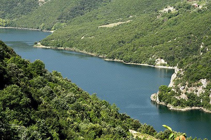 Ρύπανση σε δεξαμενή ύδρευσης που τροφοδοτεί με πόσιμο νερό τη Θεσσαλονίκη από τον Αλιάκμονα